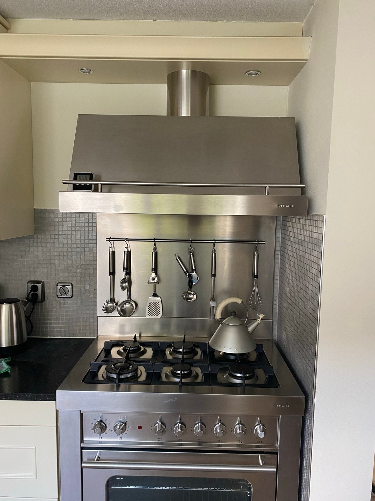 Solitaire Vrijstaand Gasfornuis met Oven en Afzuigkap, Ophalen, 60 cm of meer, Zo goed als nieuw, Gas