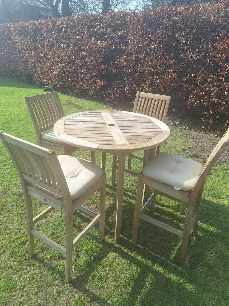Gloster bartafel met 4 gloster barkrukken., 4 krukken, Ophalen