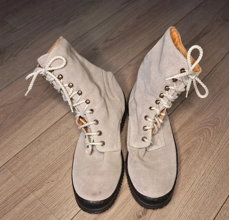 Lico suède veterboots lichtgrijs maat 40 dames, Lico, Lage of Enkellaarzen, Ophalen of Verzenden, Zo goed als nieuw