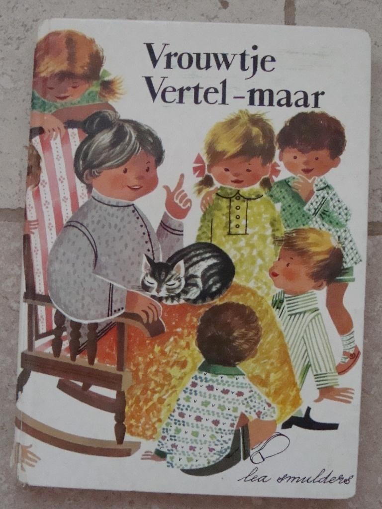 Vrouwtje Vertel - maar - Lea Smulders - hc, Gelezen, Fictie algemeen, Ophalen of Verzenden, Lea Smulders