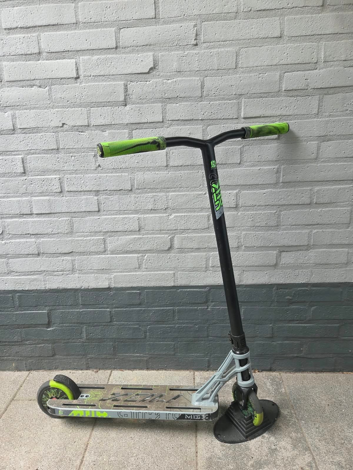 MGX Pro P1 Stuntstep groen-grijs, Fietsen en Brommers, Steps, Ophalen, Gebruikt, Overige typen, MGX Pro