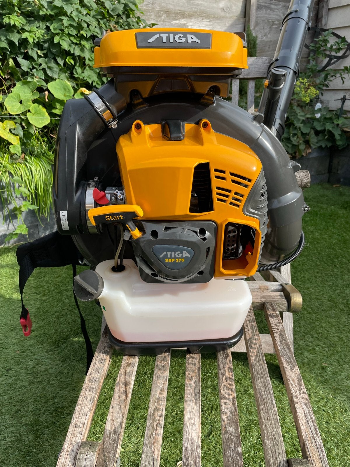 Stiga SBP 375 Bladblazer - Zo goed als nieuw, Ophalen, Zo goed als nieuw, Benzine, Ruggedragen