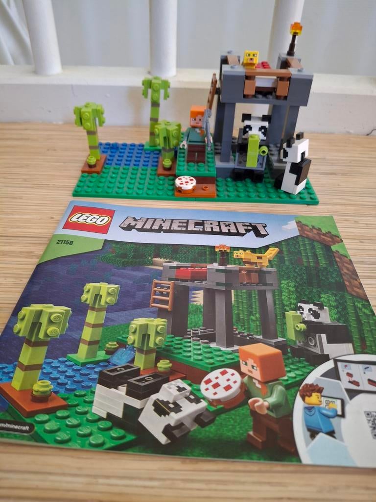 Lego Minecraft 21158 Panda Nursery compleet met boekje, Minecraft, Lego, Ophalen of Verzenden, Zo goed als nieuw