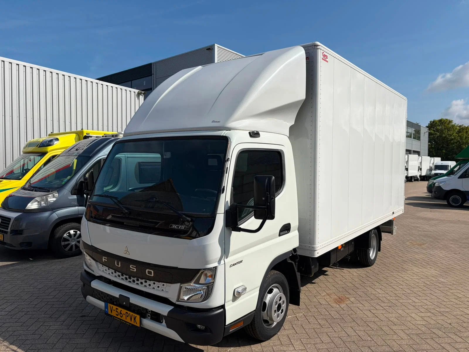 FUSO Canter 3C15 Bakwagen Airco Trekhaak 3-Zits NIEUW BPM VR, Achterwielaandrijving, Gebruikt, Euro 6, 4 cilinders