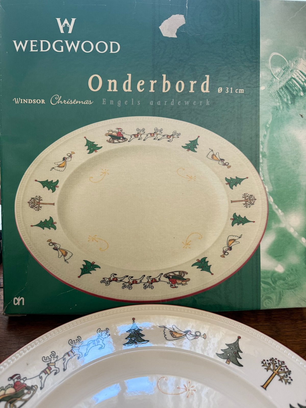 Wedgwood Windsor Christmas Onderbord - Engels Aardewerk, Klassiek, Ophalen of Verzenden, Zo goed als nieuw, Bord(en)