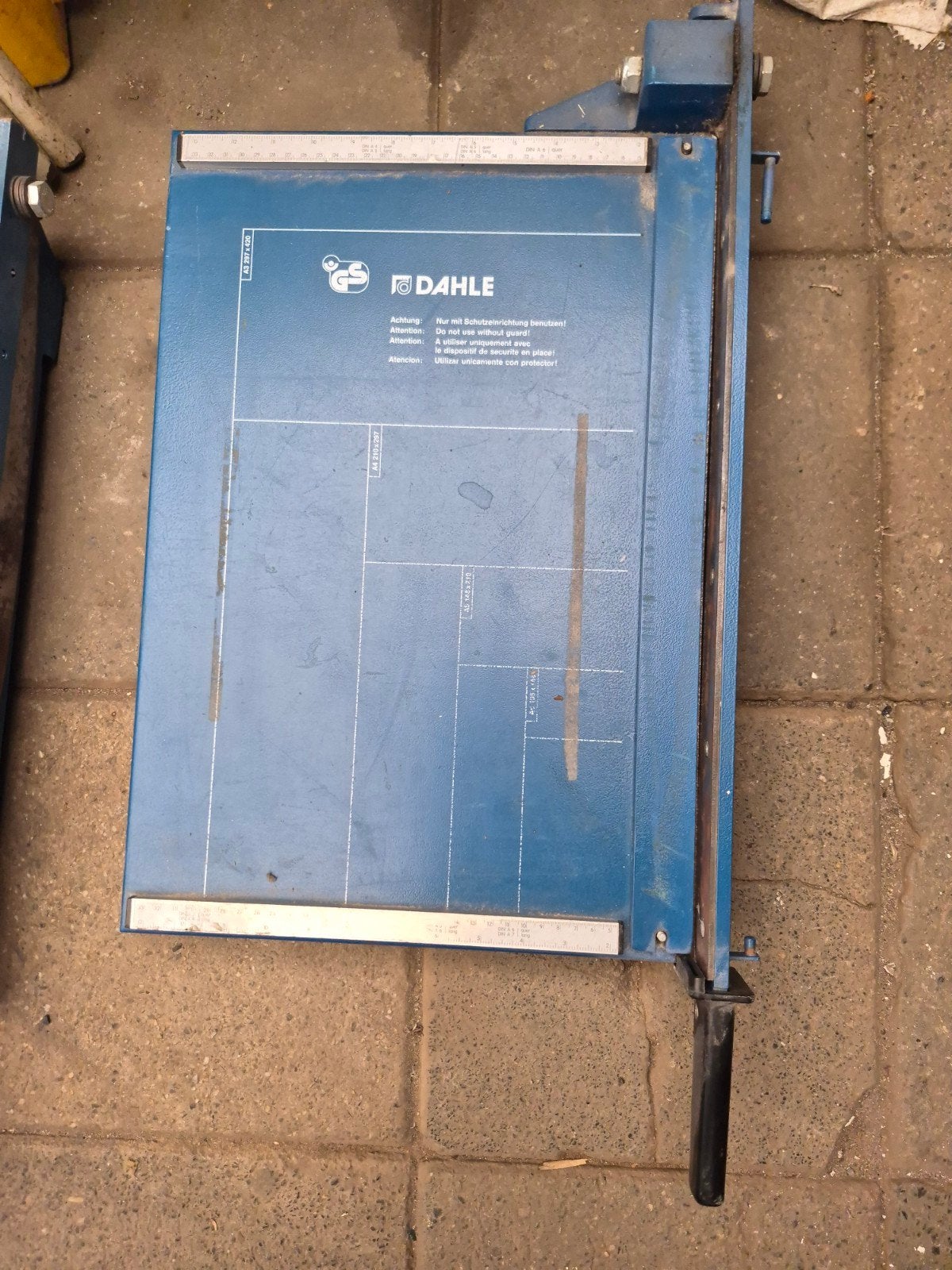 2 papier snijders, Ophalen, Wit, Minder dan 100 cm, Minder dan 100 cm