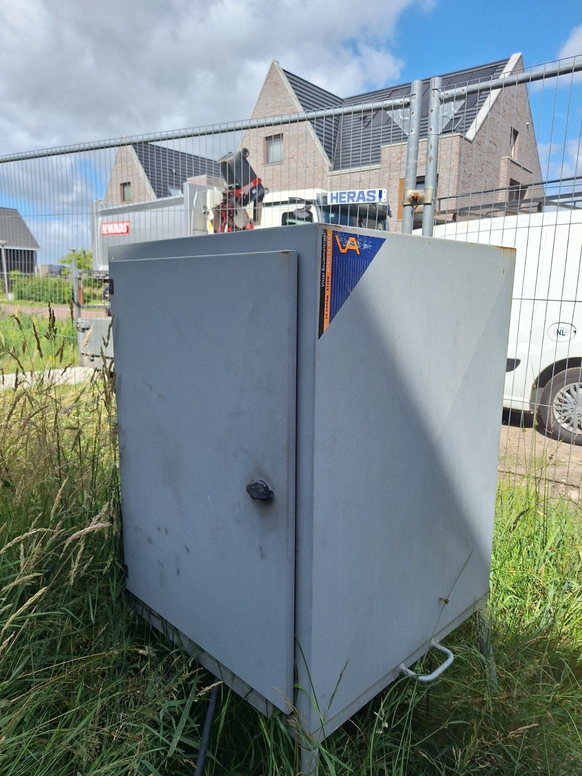 Bouwmeterkast en waterput, bouwstroom, meterkast, Ophalen, Stopcontact