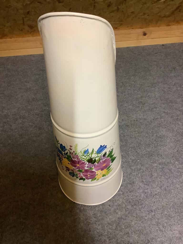 Kolenkit met handgeschilderd bloemmotief, Ophalen