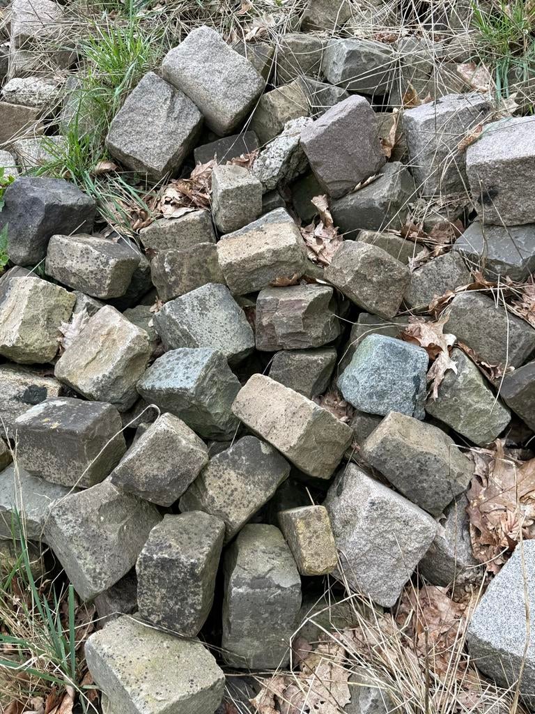 Oude kasseien gratis ophalen, Tuin en Terras, Tegels en Klinkers, Ophalen, Gebruikt, Klinkers, Natuursteen