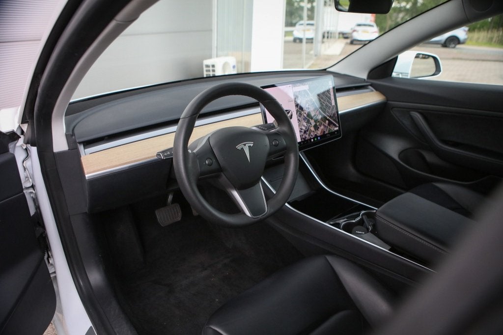 Tesla Model 3 Stnd.RWD Plus 60 kWh | Trekhaak | (bj 2019), Auto's, Automaat, 238 pk, Gebruikt, 370 km