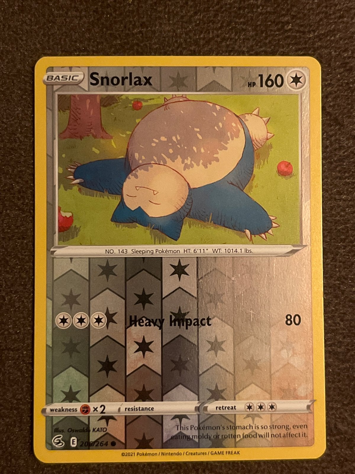 Snorlax Pokémon Kaart (2021) - Zeldzaam en in Topstaat, Ophalen of Verzenden, Zo goed als nieuw, Losse kaart