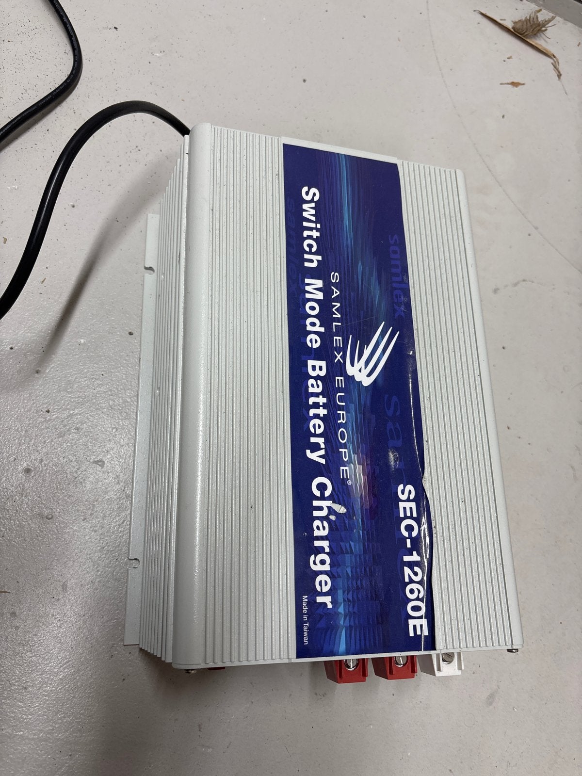 Samlex Europe SEC-1260E Acculader voor boot, Watersport en Boten, Ophalen of Verzenden, Gebruikt, Motor en Techniek