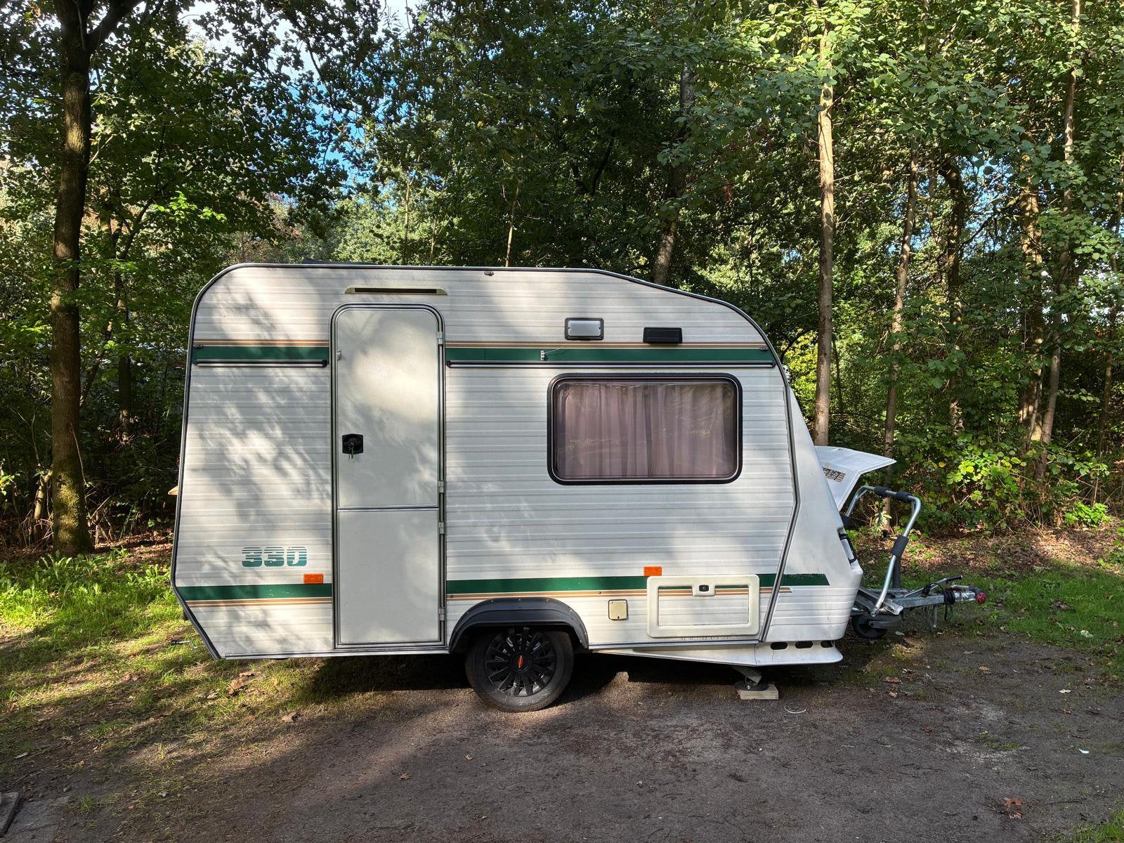 Caravan Chateau la car 330, Caravans en Kamperen, Magnetron, Kleine zit, Particulier, 500 - 750 kg