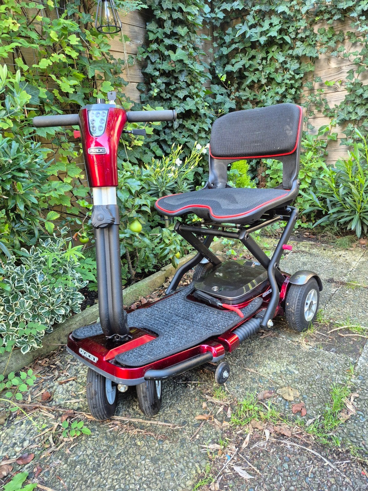 Pride Quest Opvouwbare Scootmobiel Bouwjaar 2022, Ophalen, 10 km/u of minder, 15 km of minder, Gebruikt