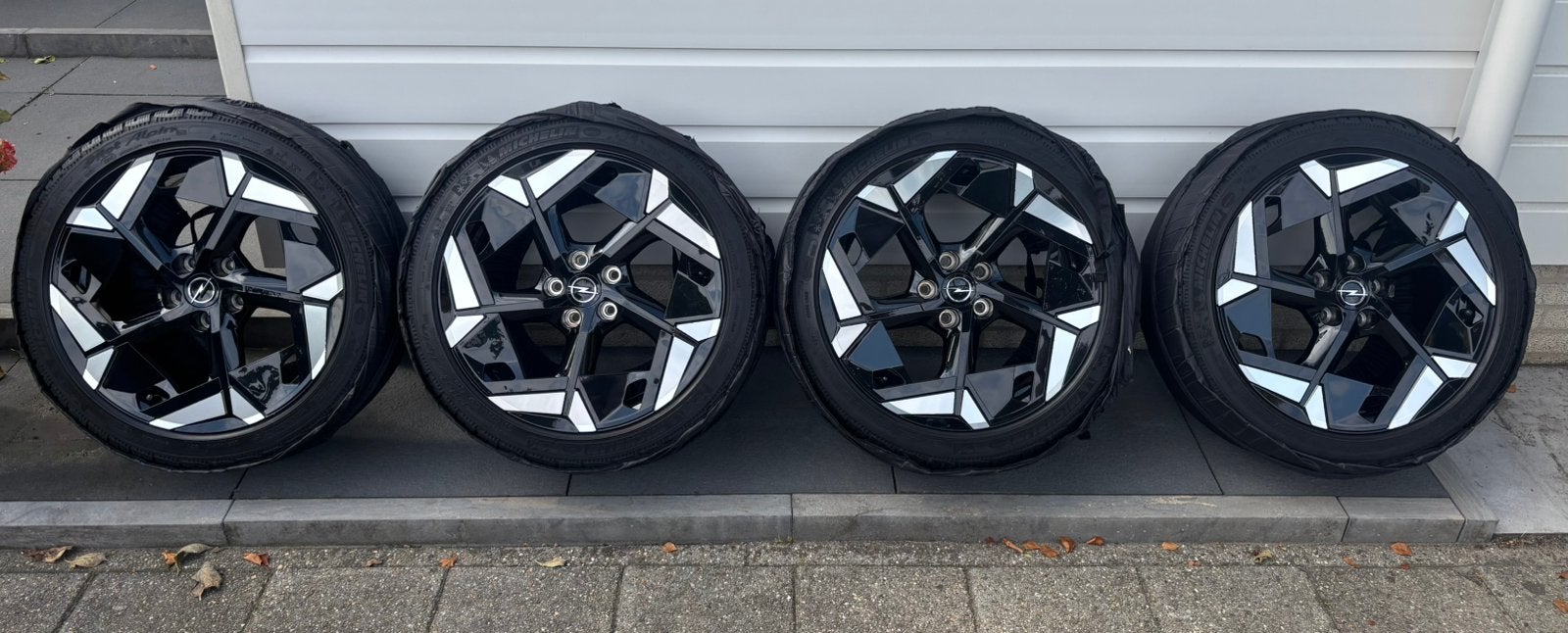 Z.G.A.N. Originele 5x108 Astra L GSE 18” incl. winterbanden, Ophalen, 18 inch, Gebruikt, Banden en Velgen