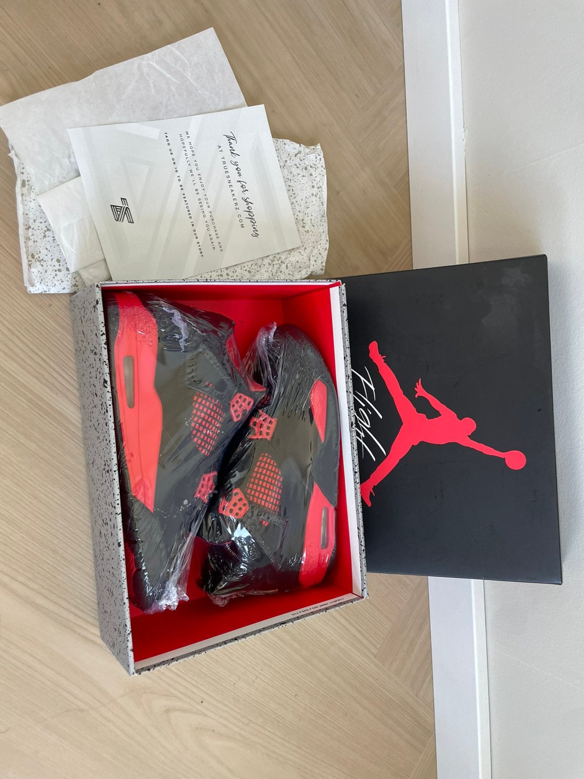 Nike Air Jordan 4 Retro Bred - Nieuw in doos, Ophalen of Verzenden, Nieuw, Zwart, Sneakers of Gympen