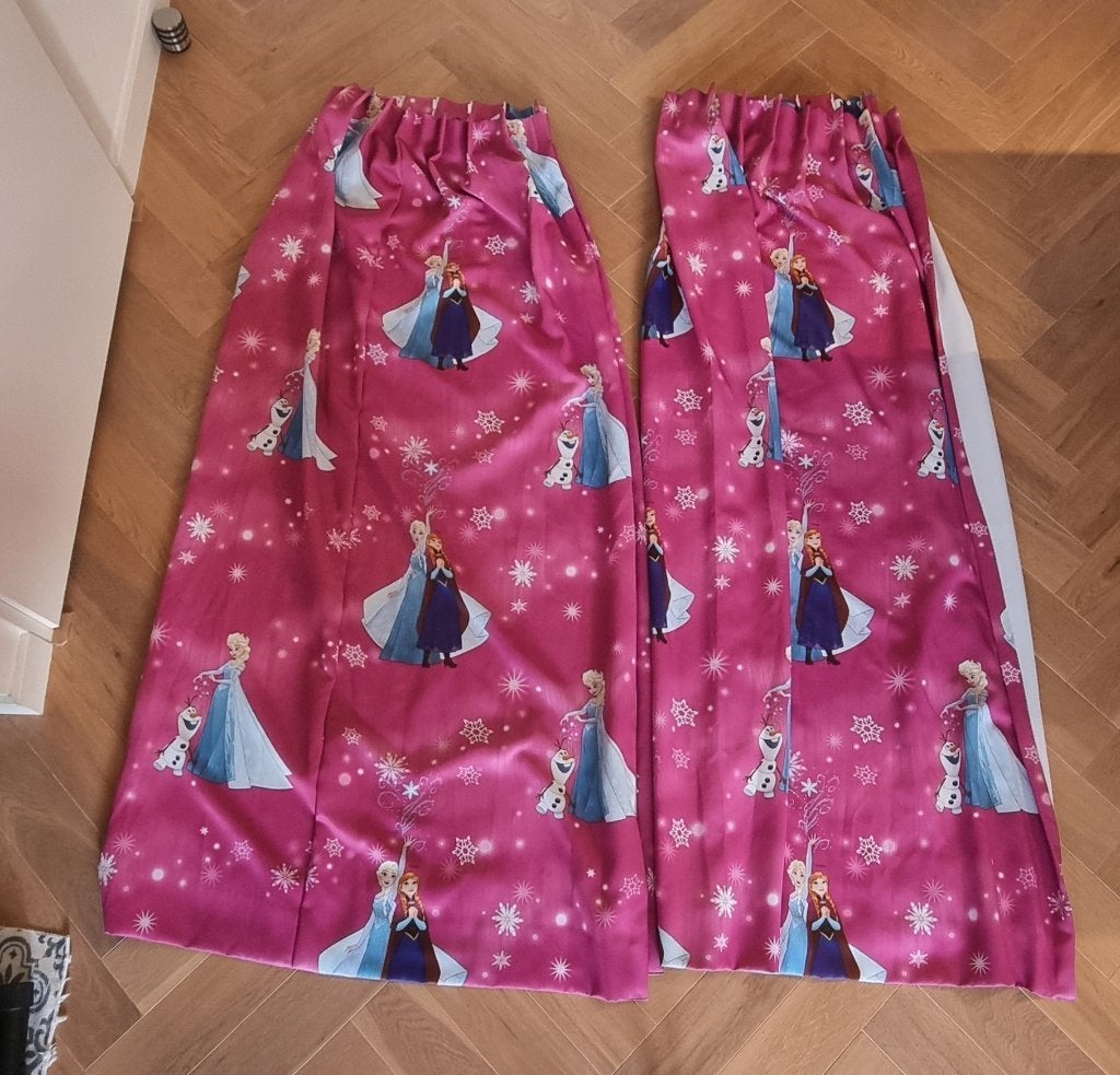 Frozen Gordijnen 2 stuks 183x103 - Elsa & Anna Kinderkamerr, Kinderen en Baby's, Kinderkamer | Inrichting en Decoratie, Gordijnen of Lamellen