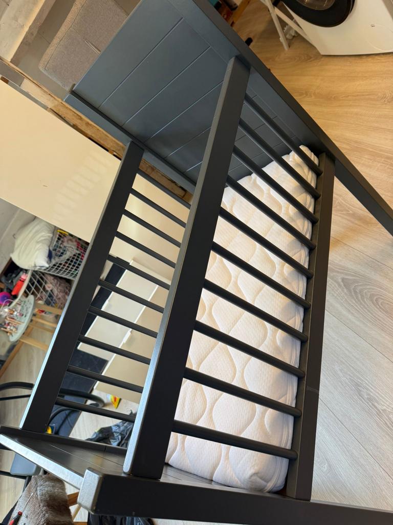 Grijze baby wieg, Kinderen en Baby's, Babywiegjes en Ledikanten, Ophalen, Gebruikt, Wieg