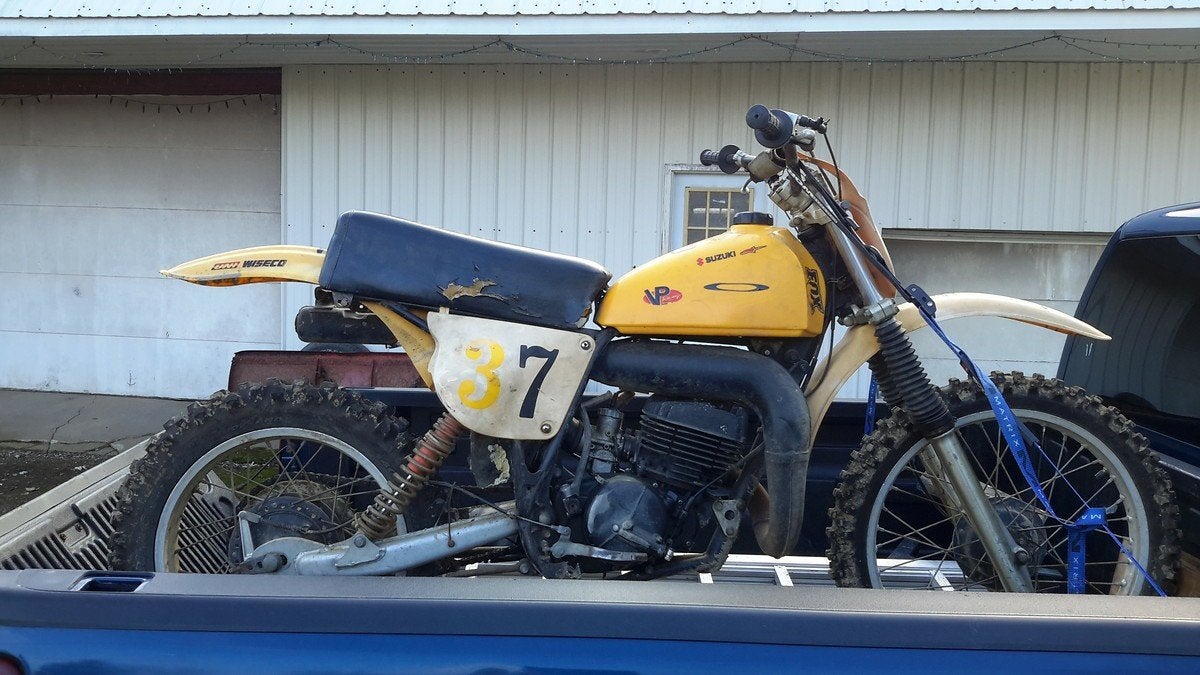 Suzuki rm  250 of 400 frame gezocht crossmotor twinshock, Ophalen