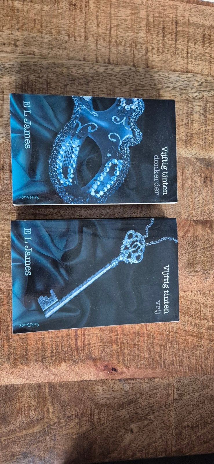 Vijftig tinten donkerder & vrij - E.L. James (set), Boeken, Ophalen of Verzenden, Gelezen, E.L. James