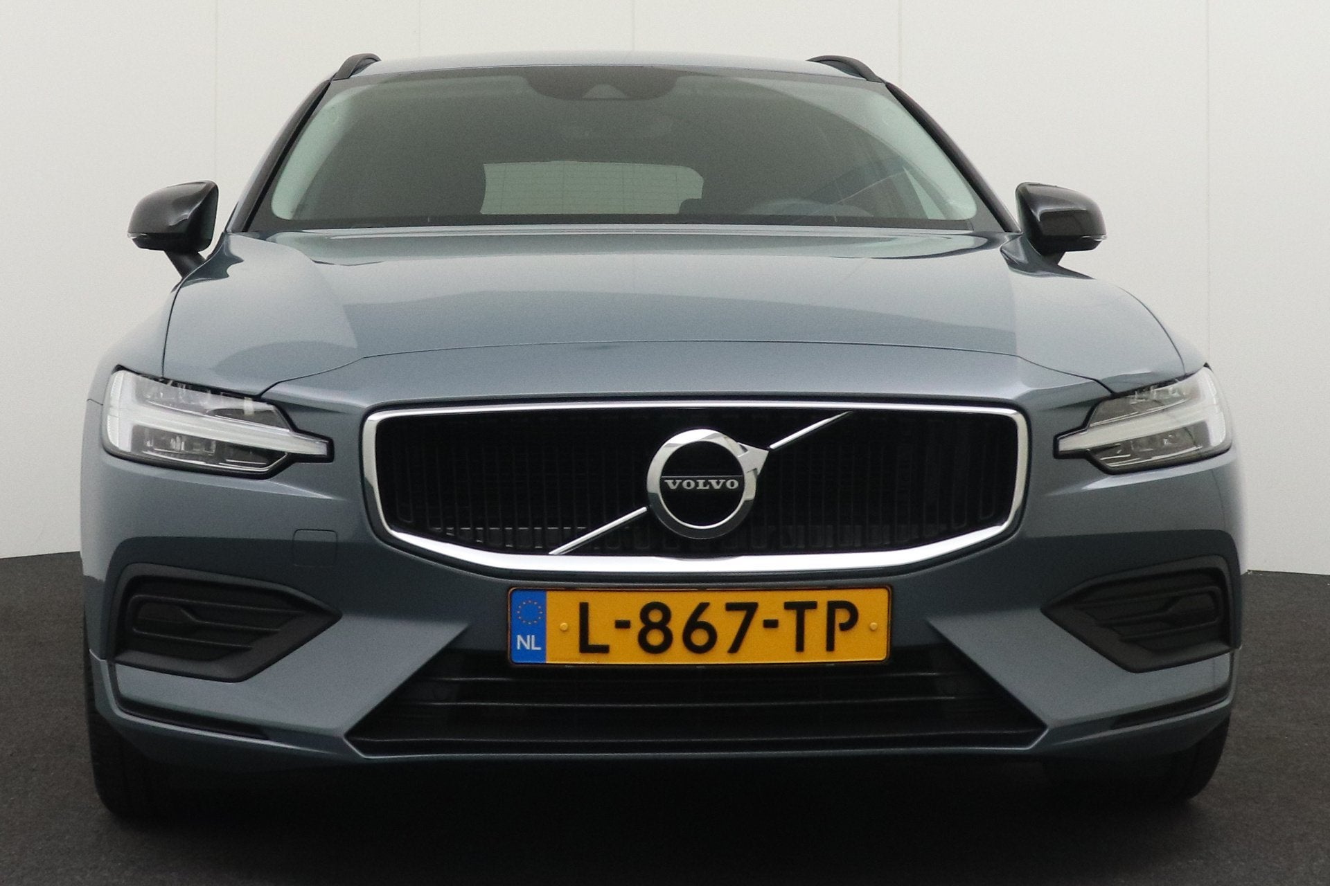 Volvo V60 2.0 198 PK Aut. B4 Business+ Elek. Trekhaak . Adap, Auto's, Dealer onderhouden, 4 cilinders, 1969 cc, Origineel Nederlands
