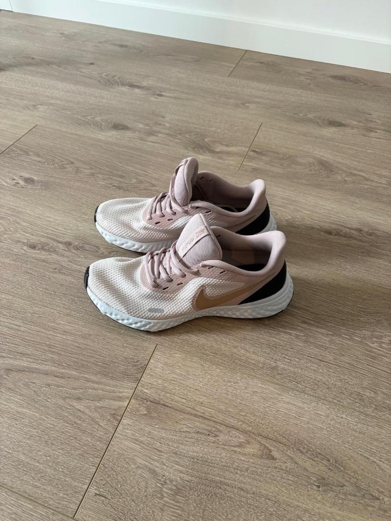 Nike sneakers dames, Nike, Ophalen of Verzenden, Zo goed als nieuw, Sneakers of Gympen