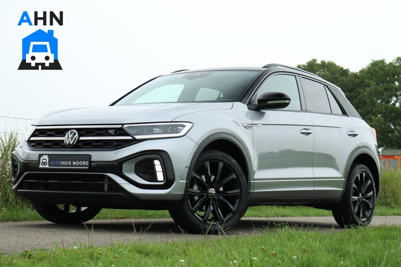 Volkswagen T-Roc 1.5 TSI / 2x R-Line / Black Style / 150PK /, Auto's, Dealer onderhouden, 4 cilinders, 150 pk, Bedrijf
