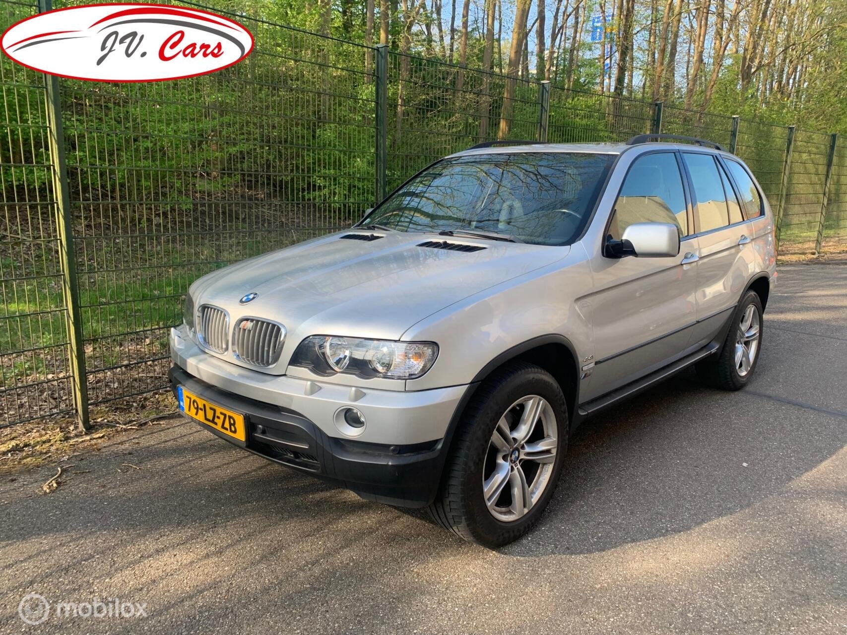 BMW X5 4.4i Executive, Auto's, BMW, Automaat, Automatische klimaatregeling, Gebruikt, 138 €/maand