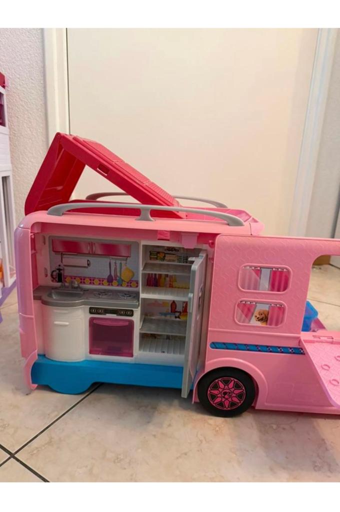 Barbie camper, Kinderen en Baby's, Speelgoed | Poppenhuizen, Ophalen of Verzenden, Zo goed als nieuw, Toebehoren