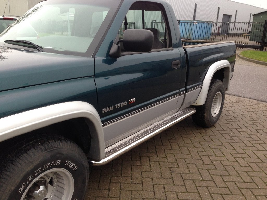 Dodge Ram Sidebars met rvs platen, Ophalen of Verzenden, Niet ingevuld, Niet ingevuld, Niet ingevuld