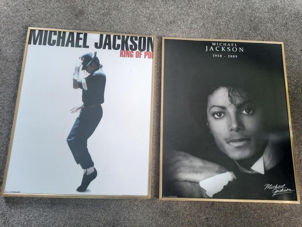 2 x poster  Michael Jackson in luxe lijst, Ophalen, Zo goed als nieuw, Poster, Artwork of Schilderij