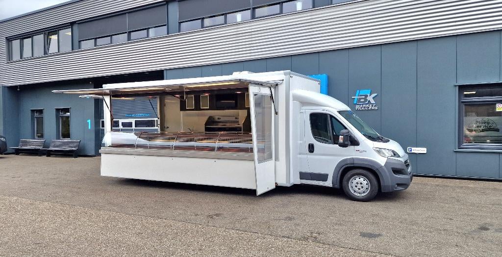 Zelfrijdende verkoopwagen foodtruck, Zakelijke goederen, Horeca | Meubilair en Inrichting, Ophalen