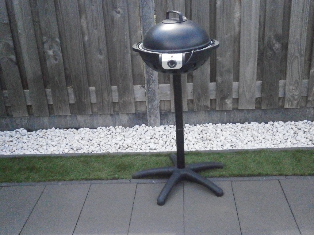 bbq grill op poot, Ophalen, Zo goed als nieuw, Nice Cooker