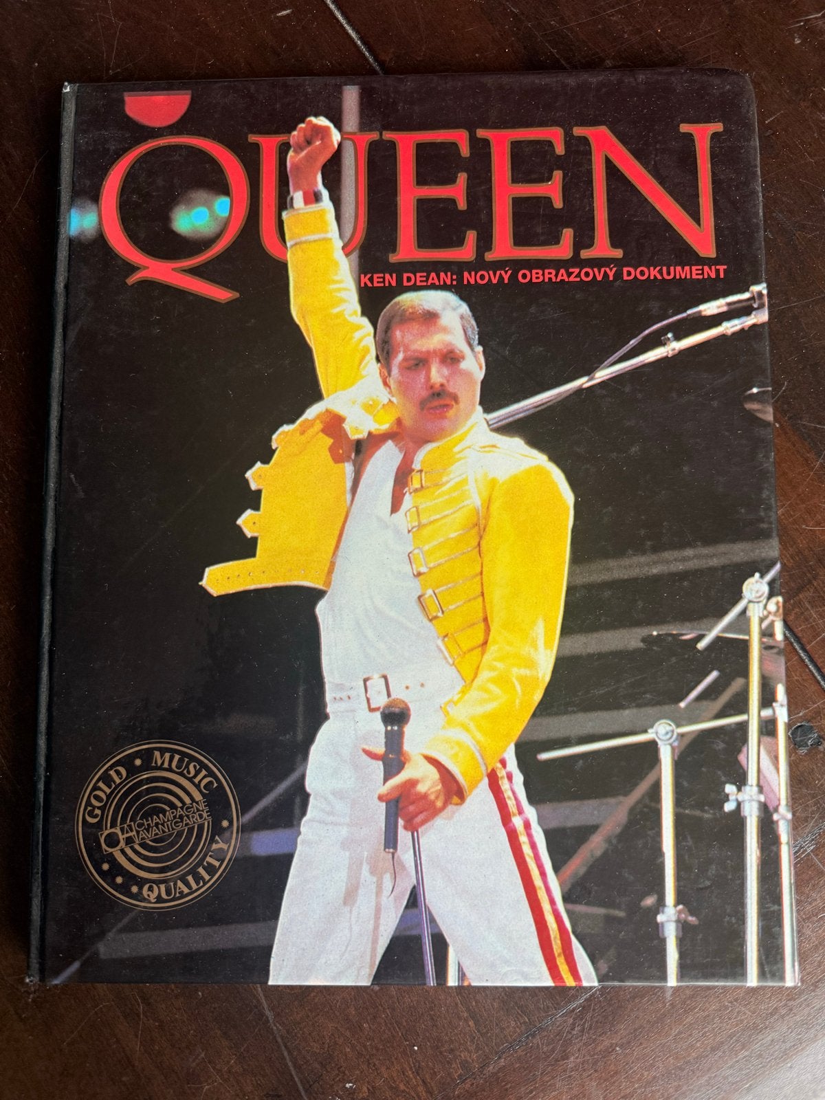 Queen: The Complete Works & Queen: Nový Obrazový Dokument, Ophalen of Verzenden, Gelezen, Artiest