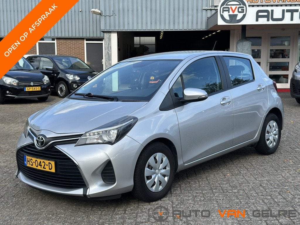Toyota Yaris 1.0 VVT-i NL Auto NAP Weinig Kilometers Camera, 527 kg, Euro 6, 730 kg, Handgeschakeld