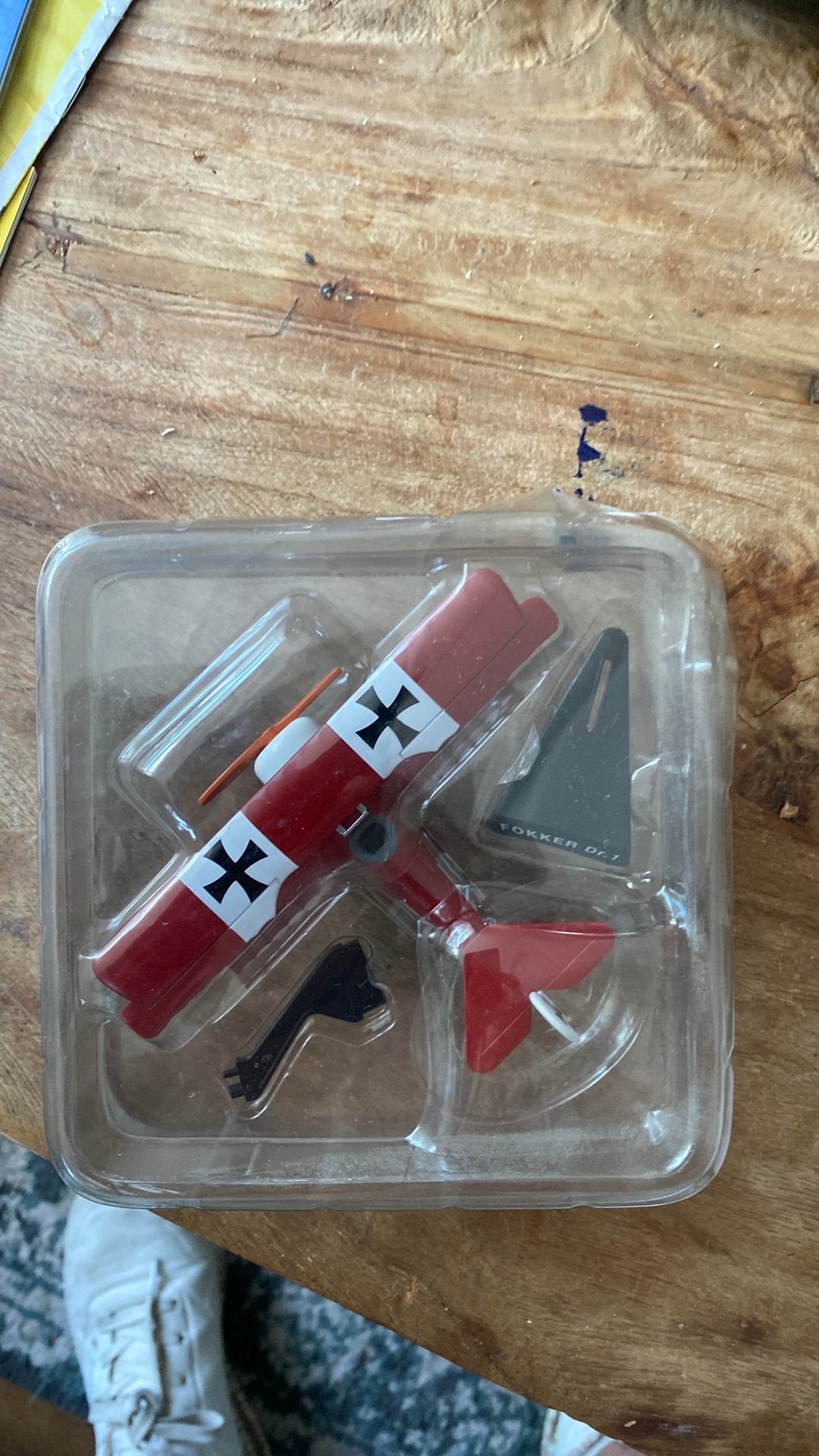 De rode Baron vliegtuigje gegoten metaal nieuw, Ophalen of Verzenden, Zo goed als nieuw, 1:72 tot 1:144, Overige merken