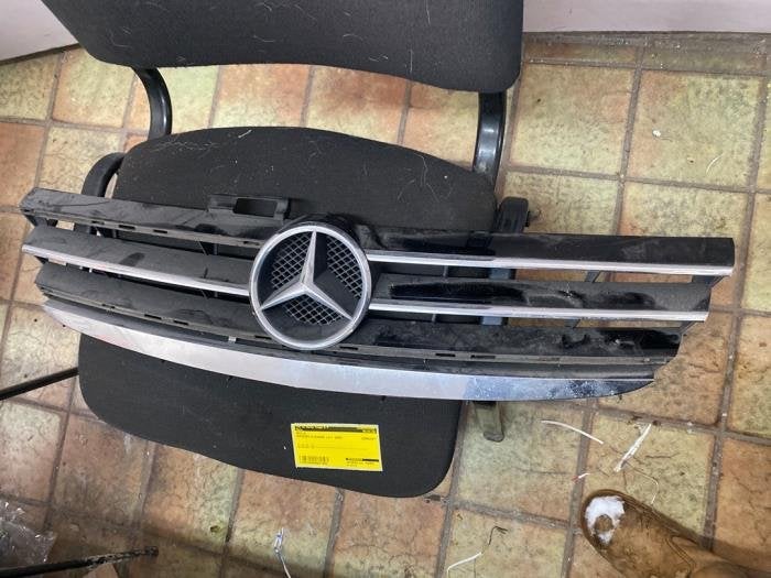 Grille van een Mercedes A-Klasse, Gebruikt, -, -, 3 maanden garantie