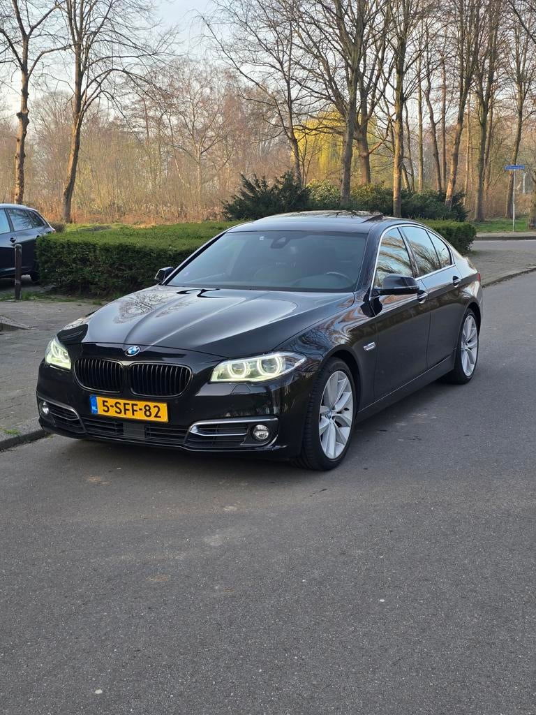 BMW 528i High Executive | Pano | Leder | Navi, Auto's, Automaat, 4 cilinders, 2000 kg, Zwart