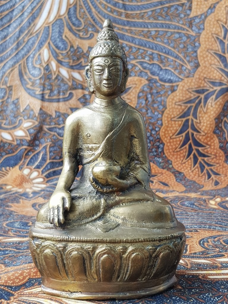 Mooie zware antieke Oosterse Boeddha van brons 15,5 cm., Ophalen of Verzenden, Ritueel object, Handgemaakt, Brons
