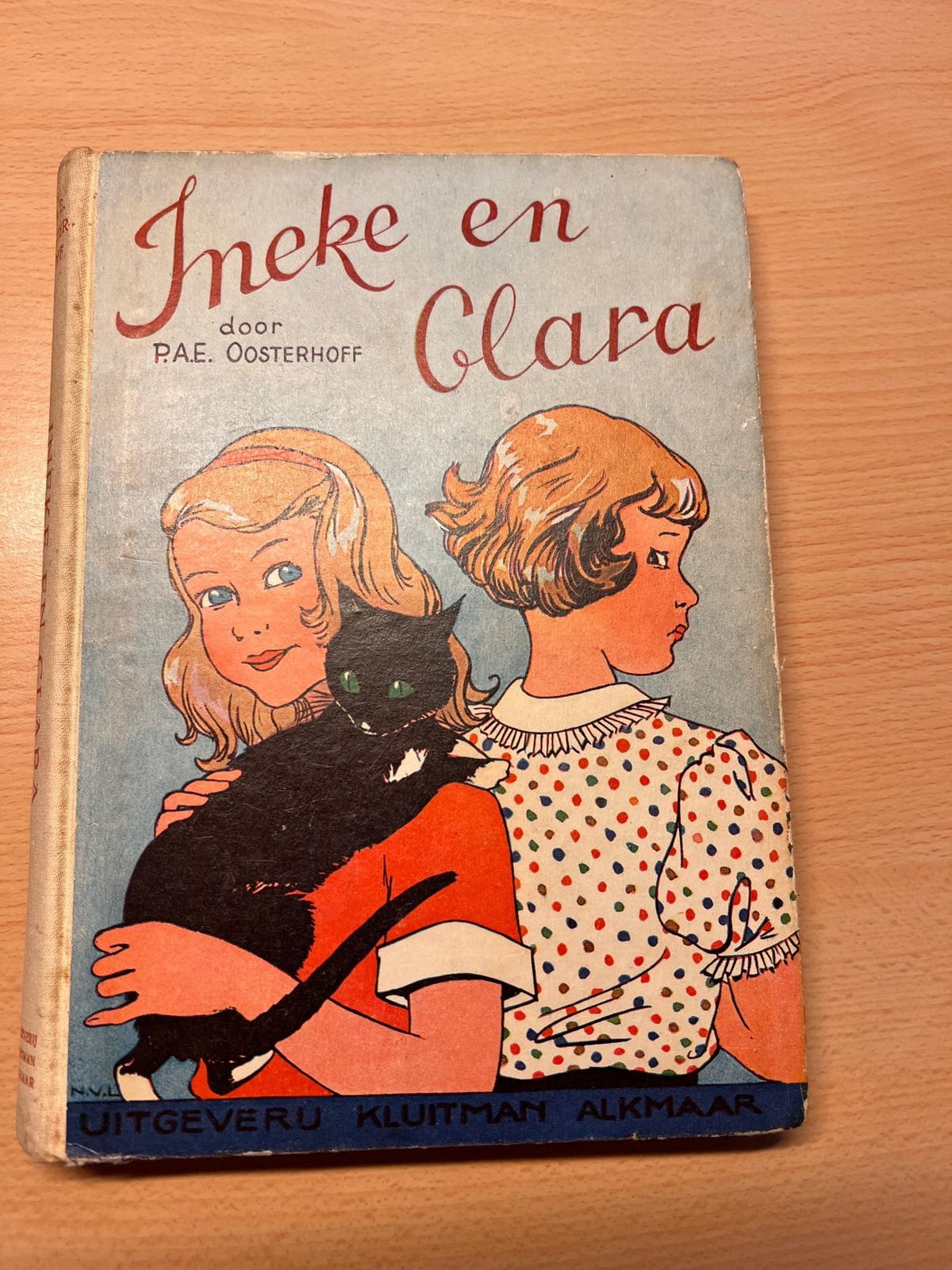 Ineke en Clara - P.A.E. Oosterhoff - Kluitman, Ophalen of Verzenden, Gelezen, Oosterhoff