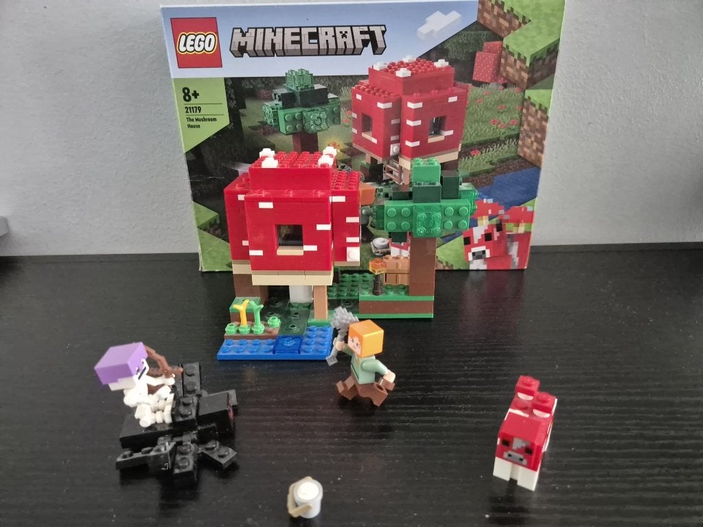 Lego 21179 minecraft paddenstoelenhut, Ophalen, Zo goed als nieuw, Compleet