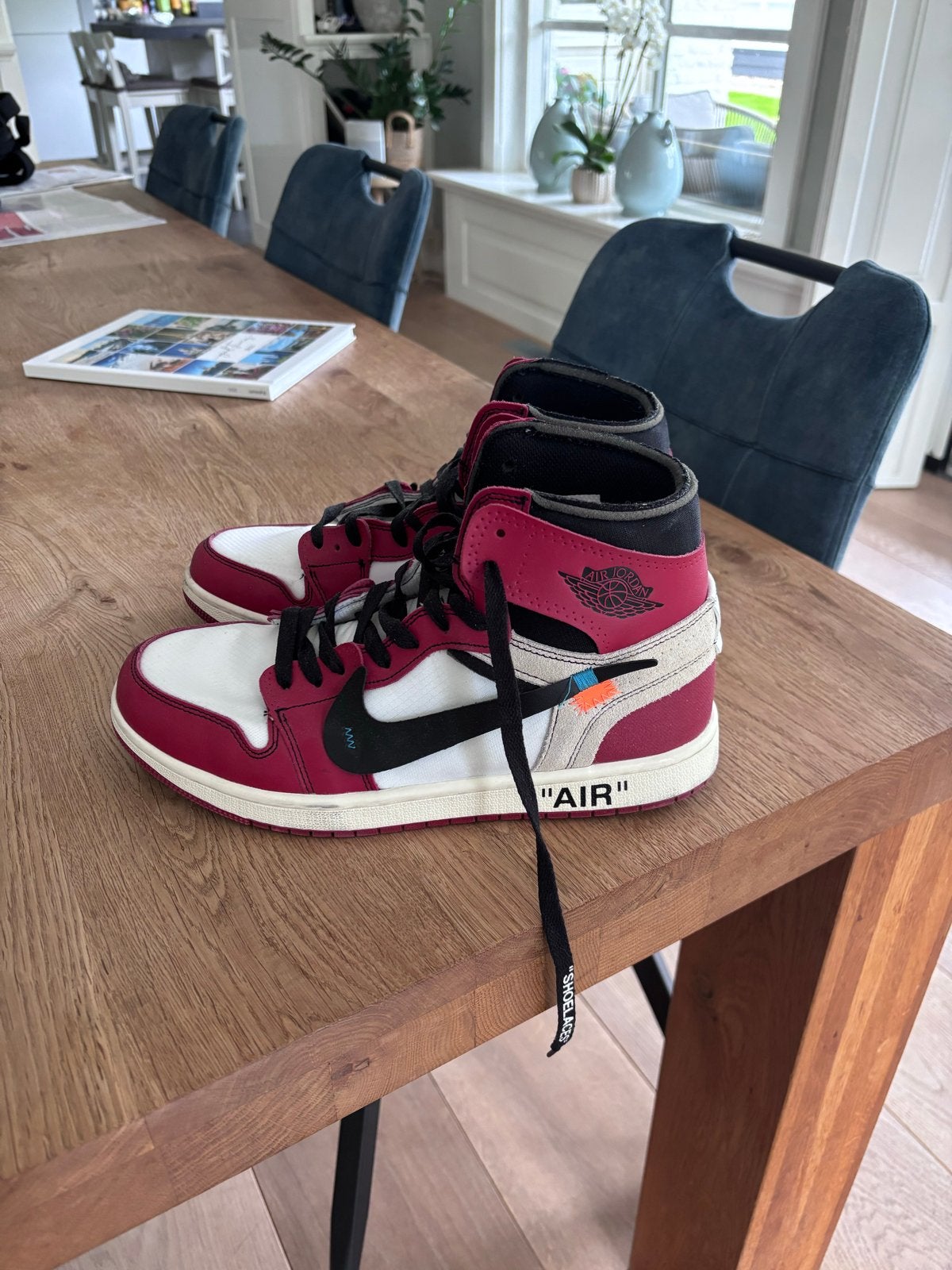 Nike Air Jordan 1 Off-White Chicago - Maat 42.5, Ophalen of Verzenden, Gedragen, Overige kleuren, Sneakers of Gympen