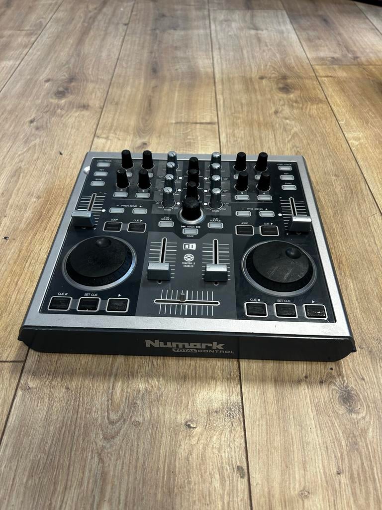 Numark Total Control DJ Controller - Zo goed als nieuw, Ophalen of Verzenden, Zo goed als nieuw, Dj-set, Numark