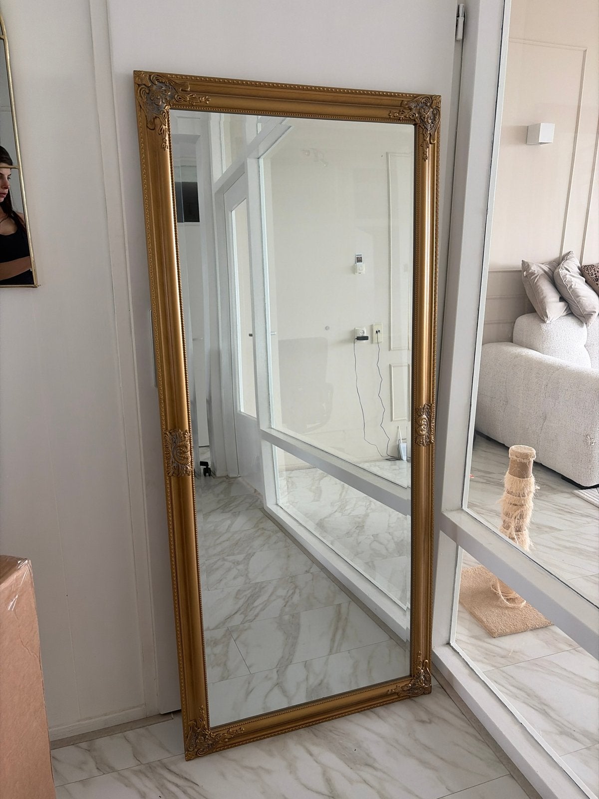 Grote gouden spiegel met sierlijke lijst, Huis en Inrichting, Ophalen, 200 cm of meer, Zo goed als nieuw, 75 tot 100 cm