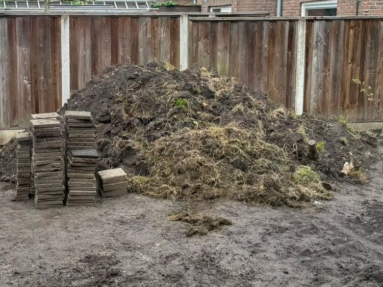 Hulp gezocht bij afvoeren tuinaarde, Ophalen of Verzenden, Tuinaarde