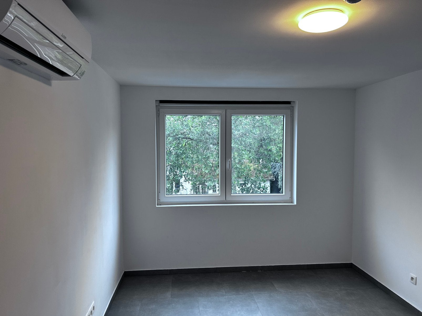 Kamer met adres te huur in dichtbij centrum Maasmechelen, 20 tot 35 m², Maastricht