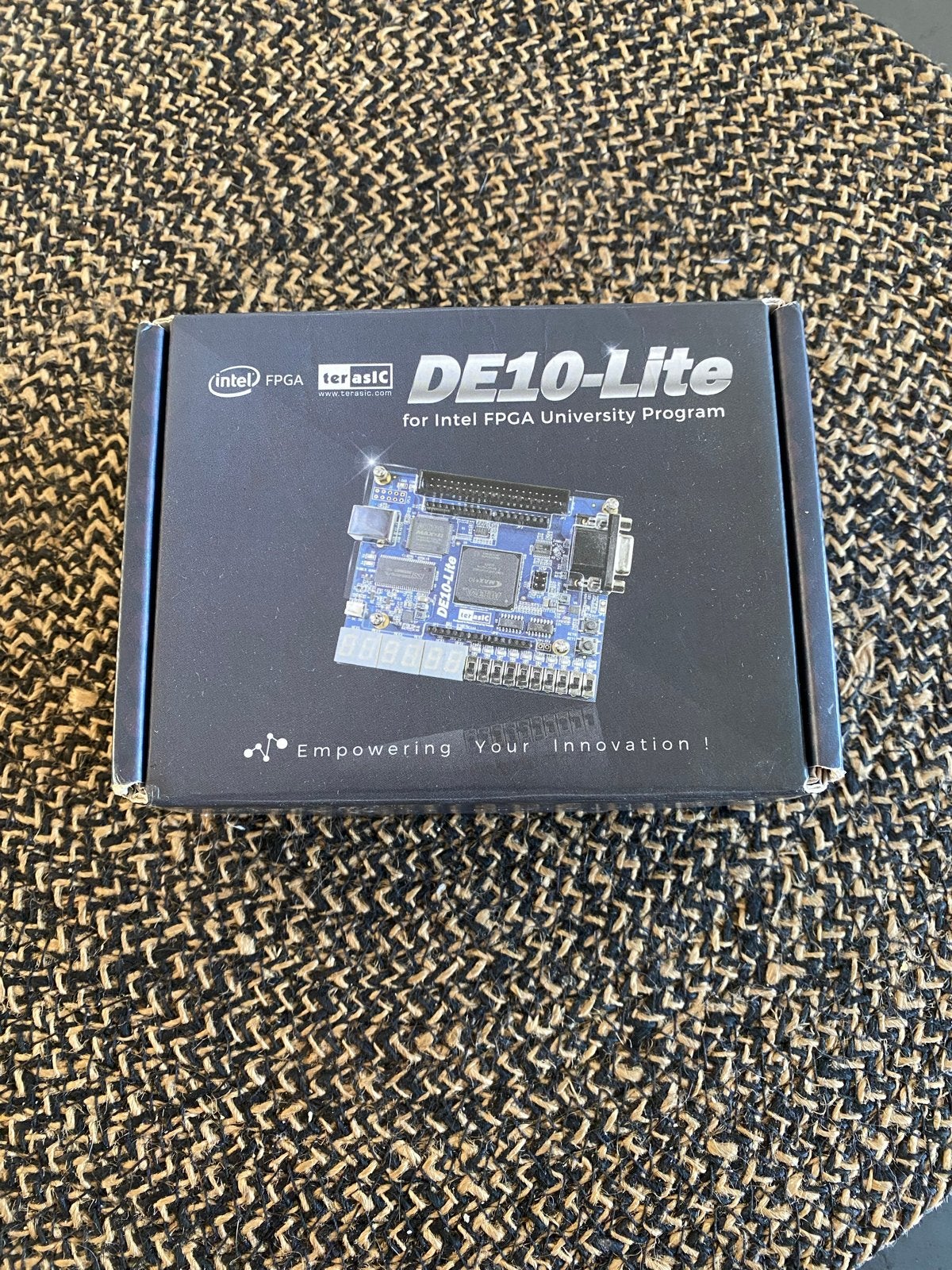 Terasic DE10-Lite FPGA Ontwikkelbord, Hobby en Vrije tijd, Elektronica-componenten, Zo goed als nieuw, Ophalen of Verzenden
