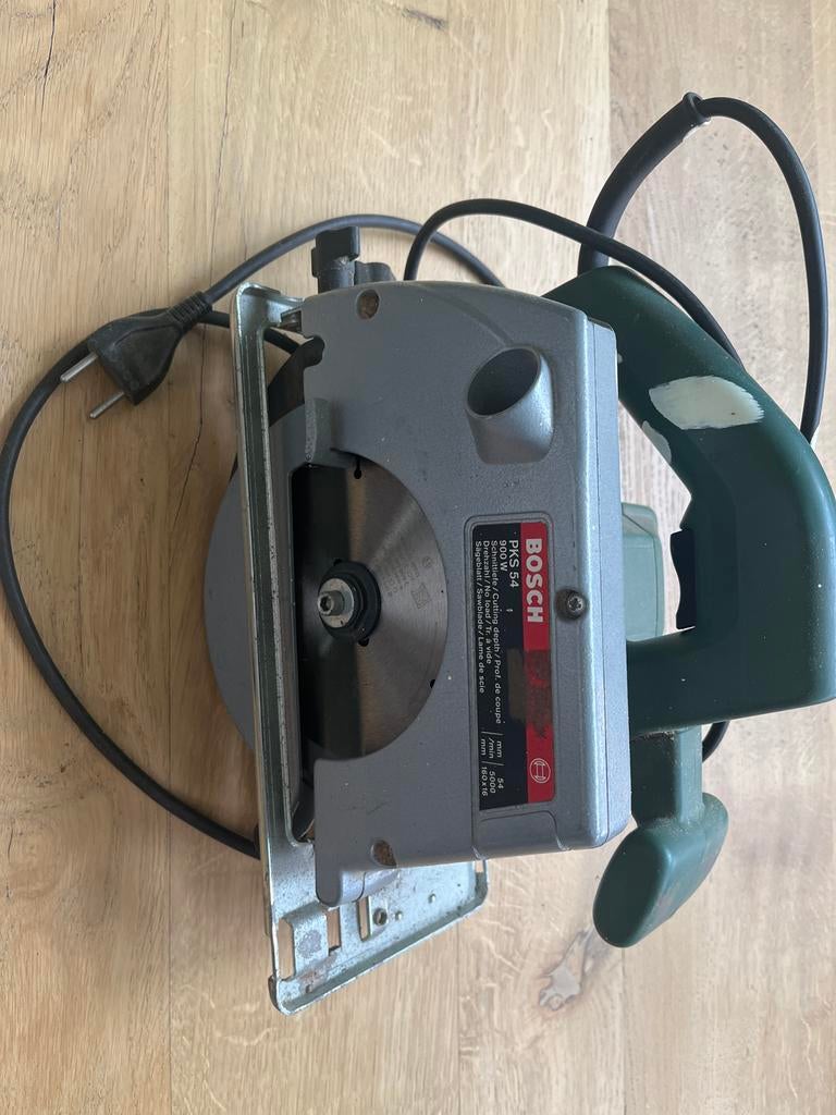 Bosch PKS 54 Cirkelzaag - 900W, 54mm zaagdiepte, Gebruikt, Cirkelzaag, 600 tot 1200 watt, Ophalen of Verzenden