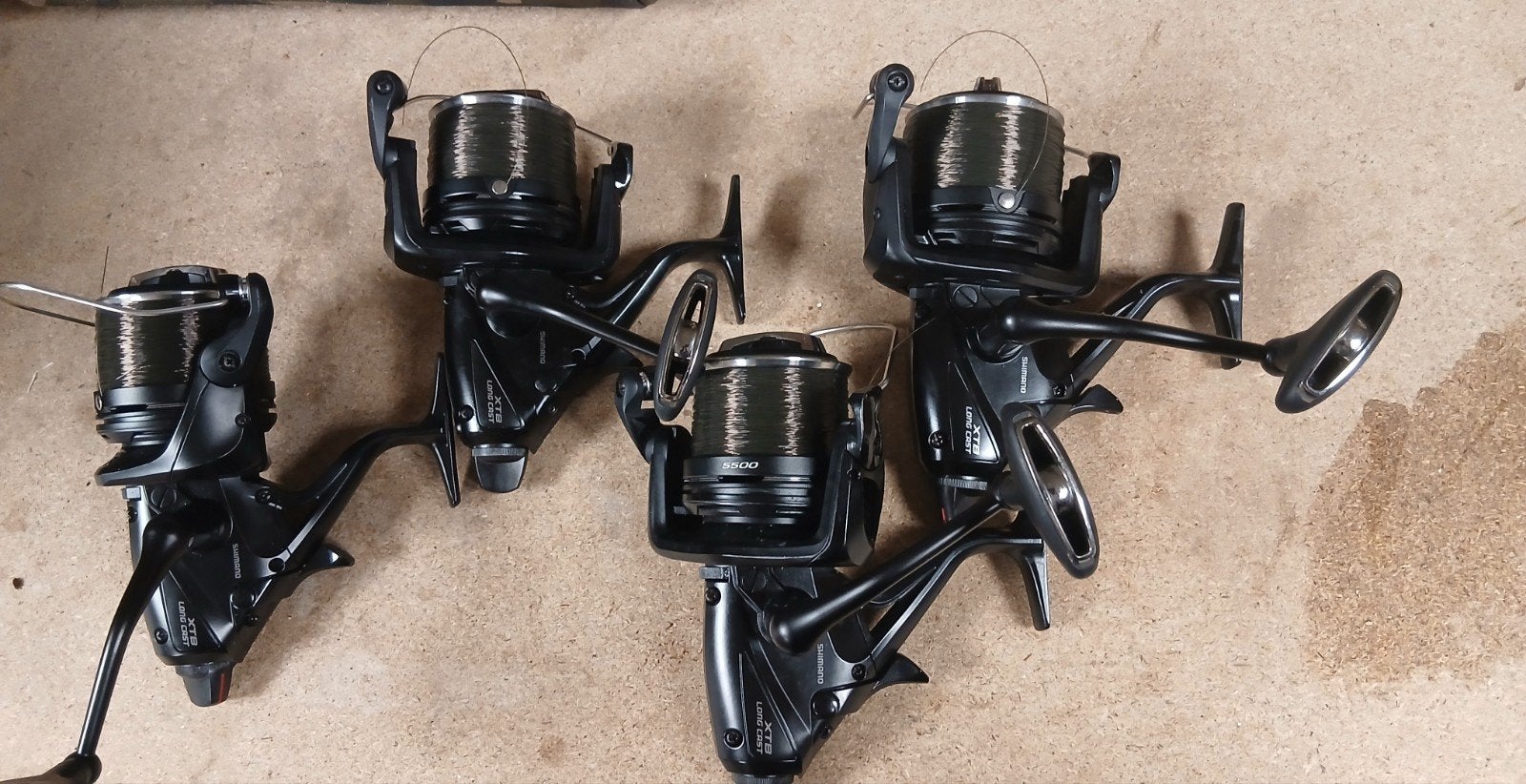 4 x Shimano Baitrunners Xtb 5500 als nieuw, Watersport en Boten, Ophalen of Verzenden, Zo goed als nieuw, Molen