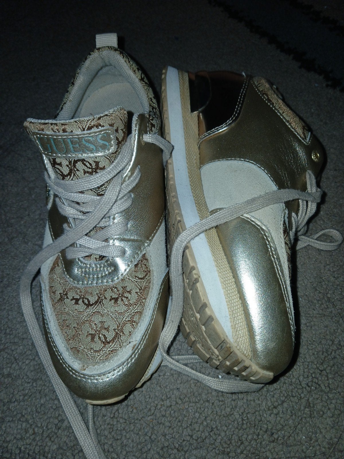 Guess Sneakers Goud Maat 36, Kleding | Dames, Ophalen of Verzenden, Overige kleuren, Guess, Sneakers of Gympen